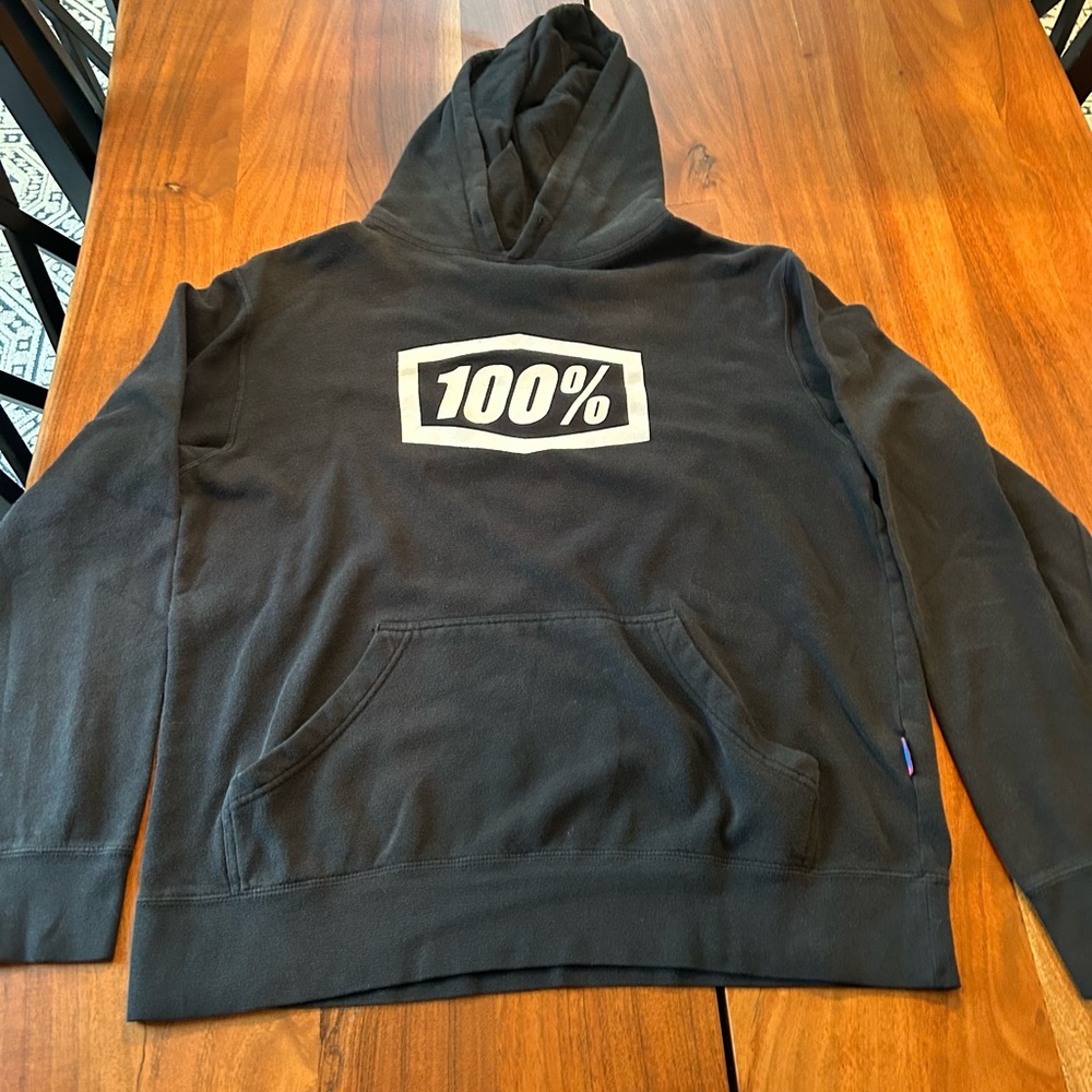 100% Black Hoodie Sweatshirt men’s size large